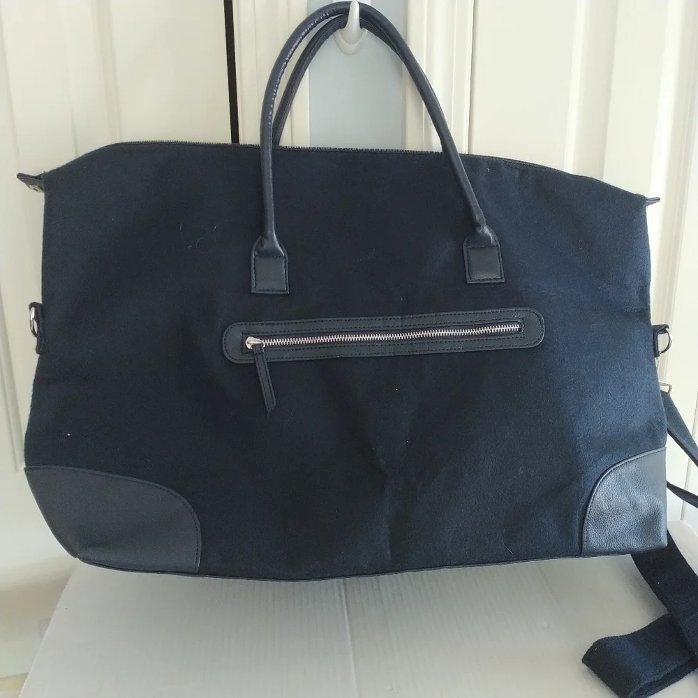 DSW Navy Felt Weekender Tote Luggage Travel Bag - Picture 1 of 11
